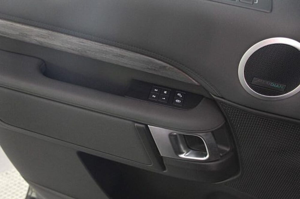 Land Rover Discovery usata a Novara (14)