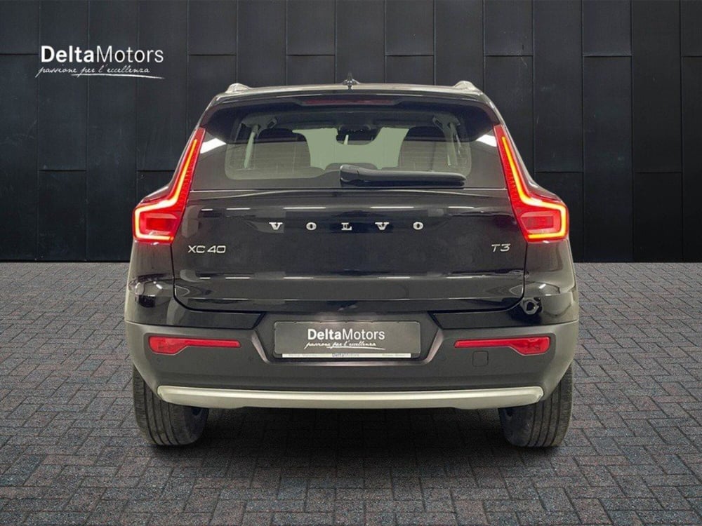 Volvo XC40 usata a Macerata (6)