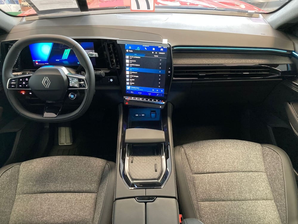 Renault Rafale nuova a Brescia (9)
