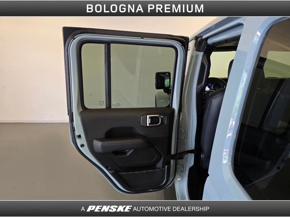 Jeep Wrangler Unlimited usata a Bologna (20)