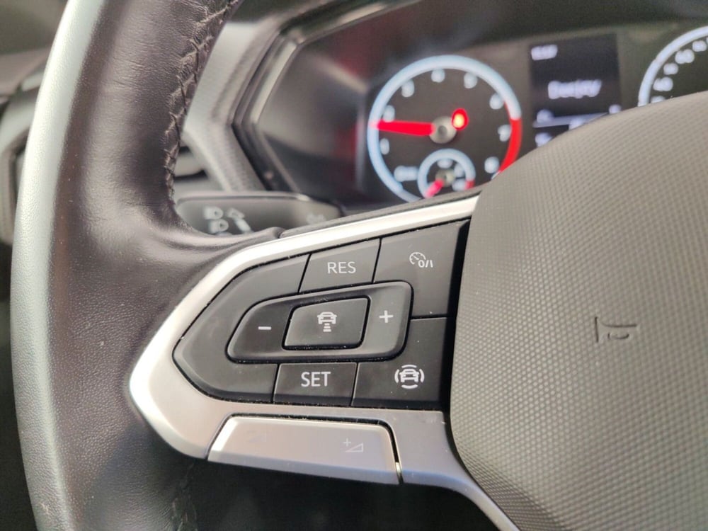 Volkswagen T-Cross usata a Massa-Carrara (13)
