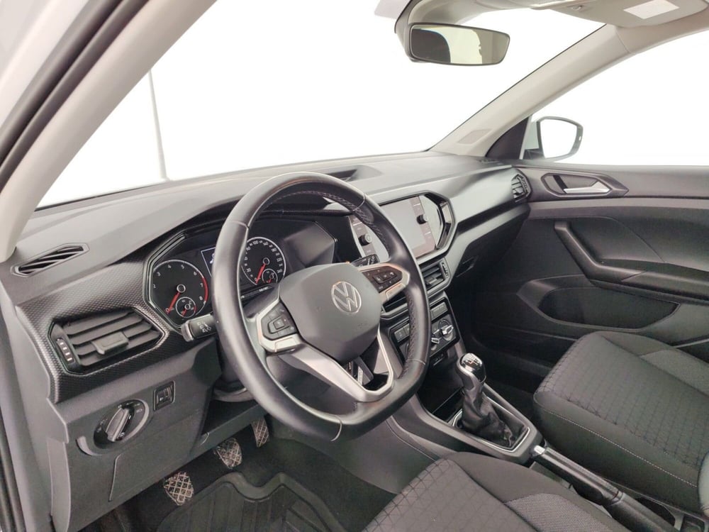 Volkswagen T-Cross usata a Massa-Carrara (7)