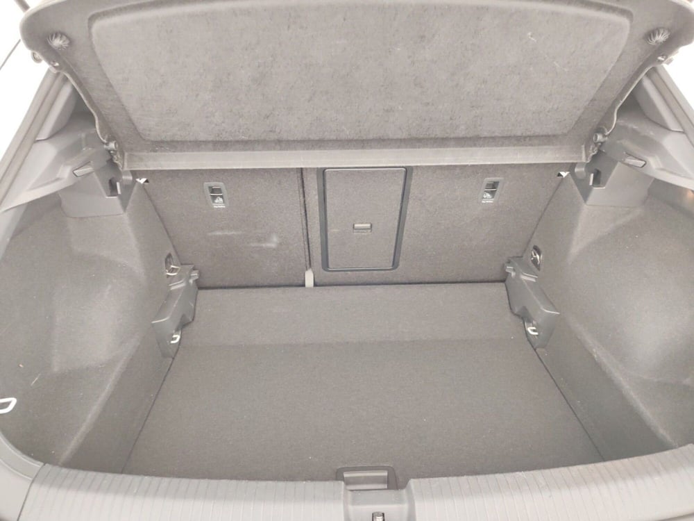 Volkswagen T-Roc usata a Massa-Carrara (15)