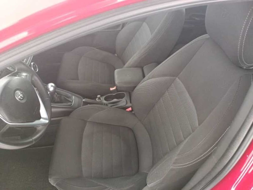 Alfa Romeo Giulietta usata a Treviso (11)