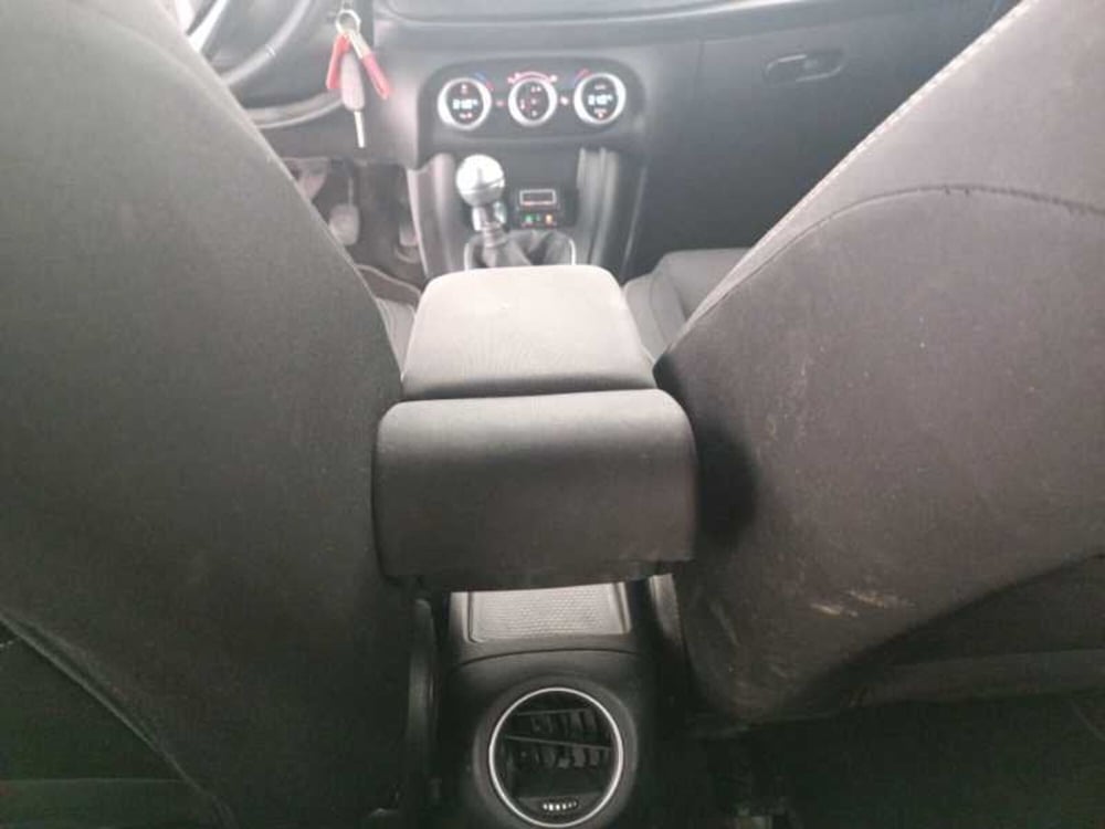 Alfa Romeo Giulietta usata a Treviso (18)