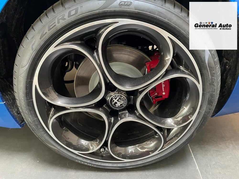 Alfa Romeo Giulia nuova a Lucca (13)