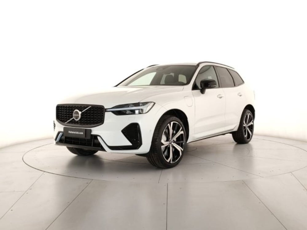 Volvo XC60 nuova a Modena (2)