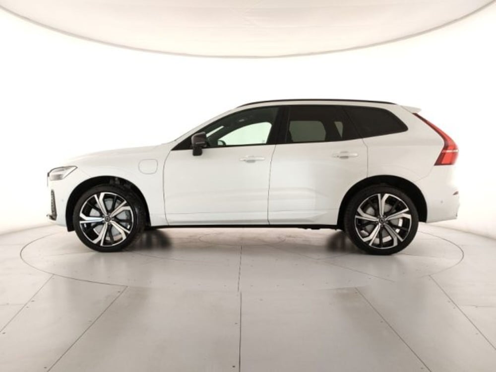 Volvo XC60 nuova a Modena (3)
