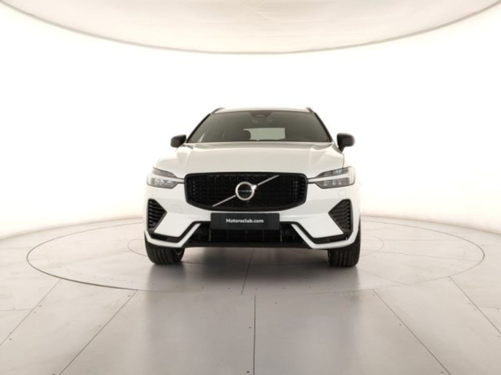 Volvo XC60 nuova a Modena (8)