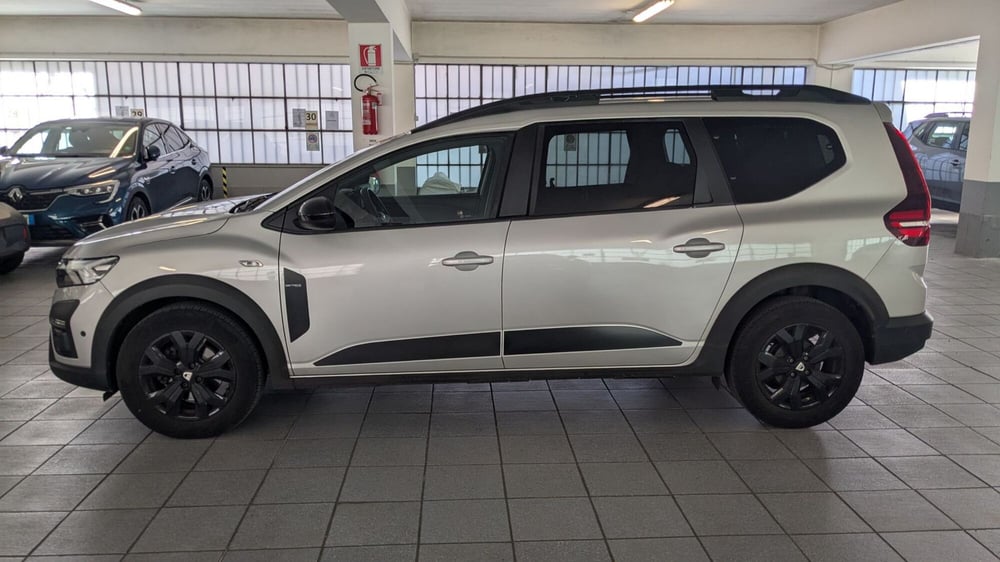 Dacia Jogger usata a Milano (2)