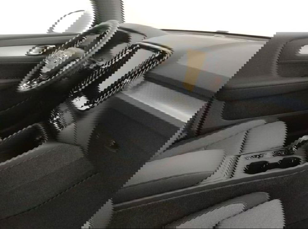 Volvo XC40 nuova a Modena (11)