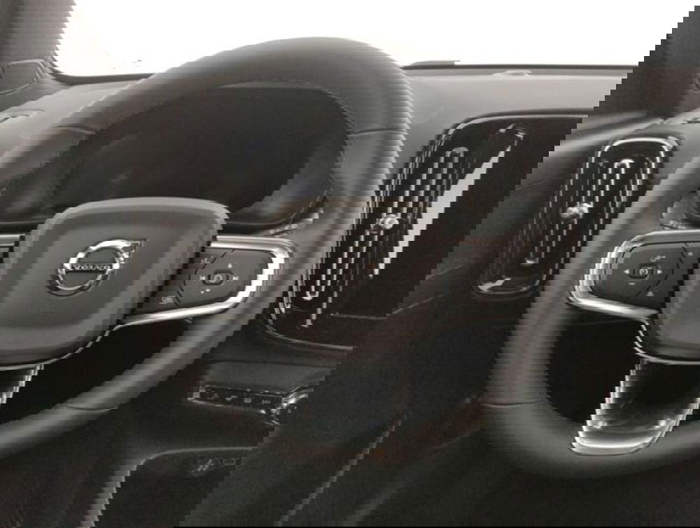 Volvo XC40 nuova a Modena (12)