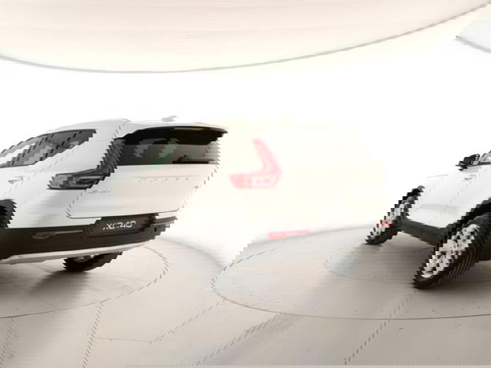 Volvo XC40 nuova a Modena (3)