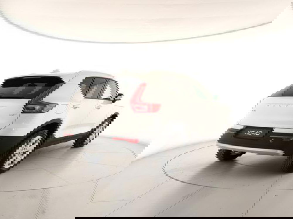 Volvo XC40 nuova a Modena (5)