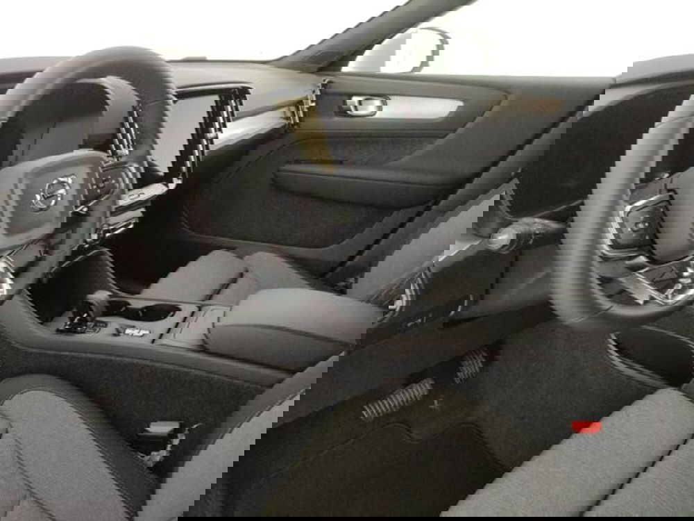Volvo XC40 nuova a Modena (9)