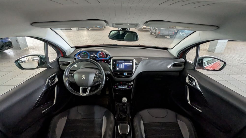 Peugeot 2008 usata a Milano (6)
