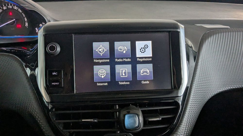 Peugeot 2008 usata a Milano (8)