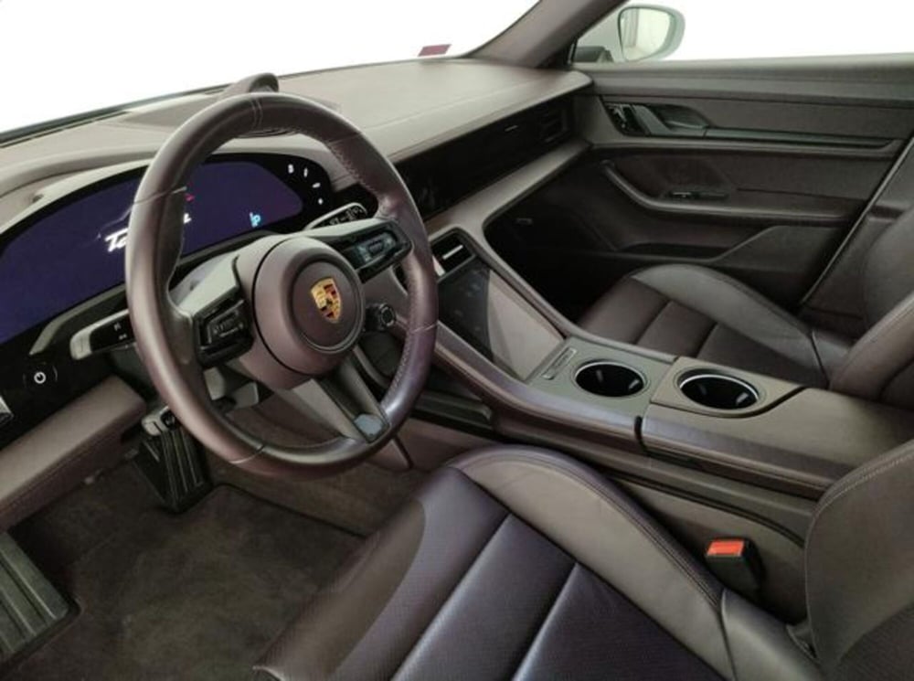 Porsche Taycan Cross Turismo usata a Modena (16)
