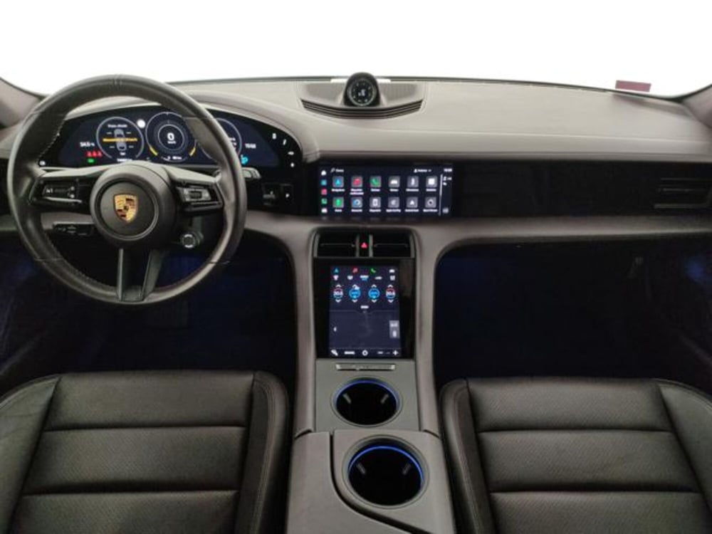 Porsche Taycan Cross Turismo usata a Modena (17)