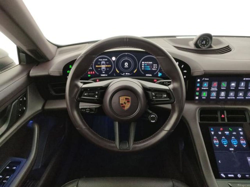 Porsche Taycan Cross Turismo usata a Modena (18)
