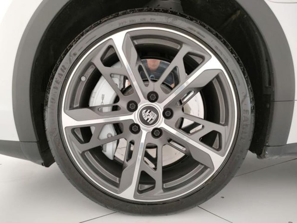 Porsche Taycan Cross Turismo usata a Modena (8)