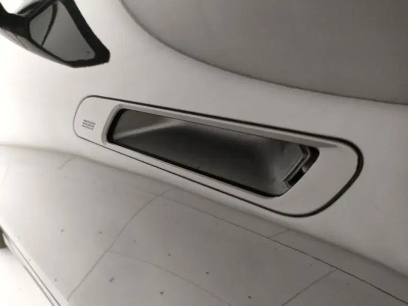 BMW iX usata a Modena (12)