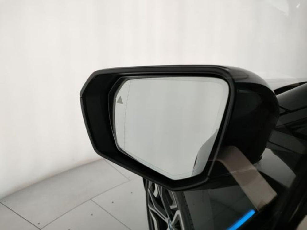 BMW iX usata a Modena (16)