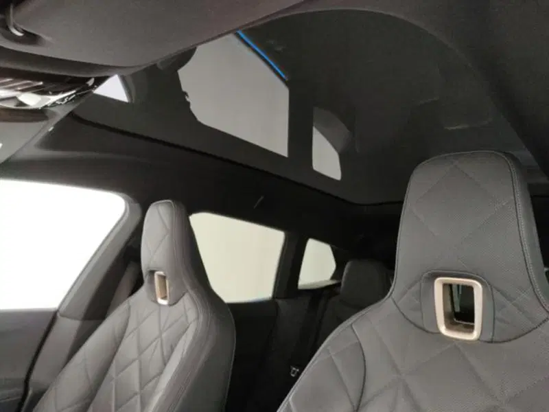 BMW iX usata a Modena (17)