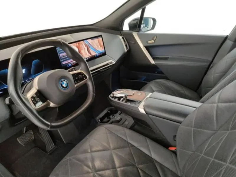 BMW iX usata a Modena (19)