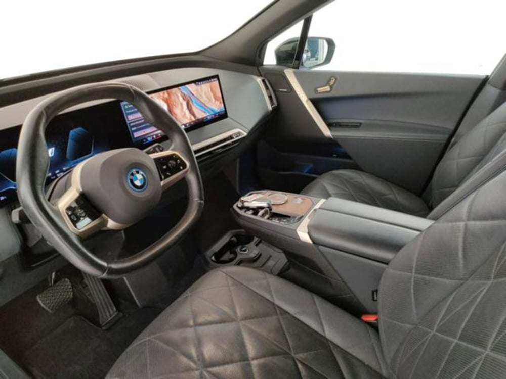 BMW iX usata a Modena (19)