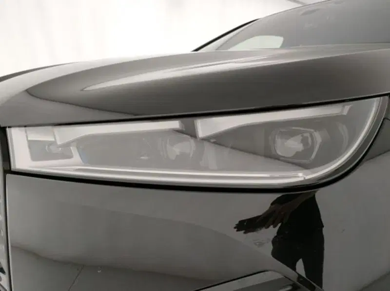 BMW iX usata a Modena (9)
