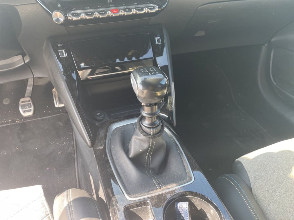 Peugeot 208 usata a Roma (14)