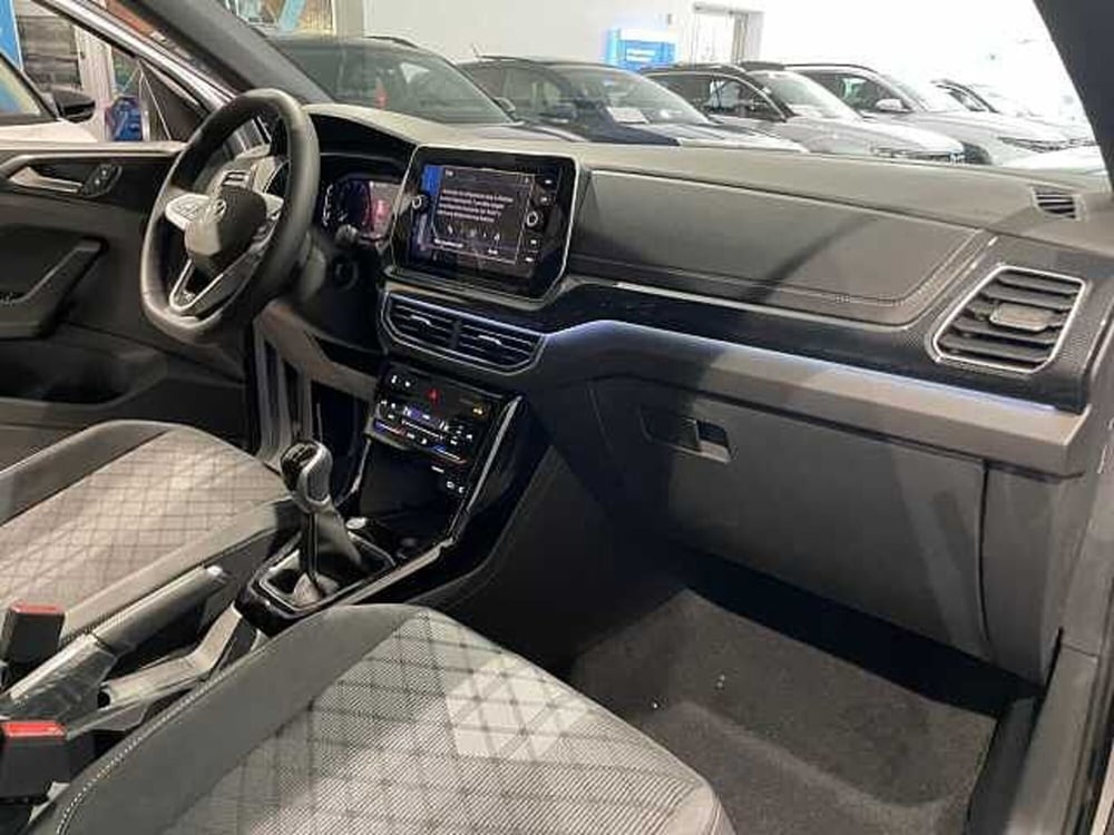 Volkswagen T-Cross nuova a Genova (11)