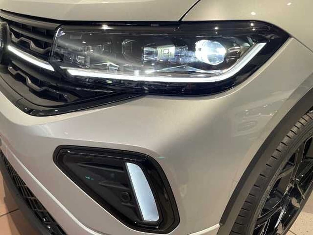 Volkswagen T-Cross nuova a Genova (15)
