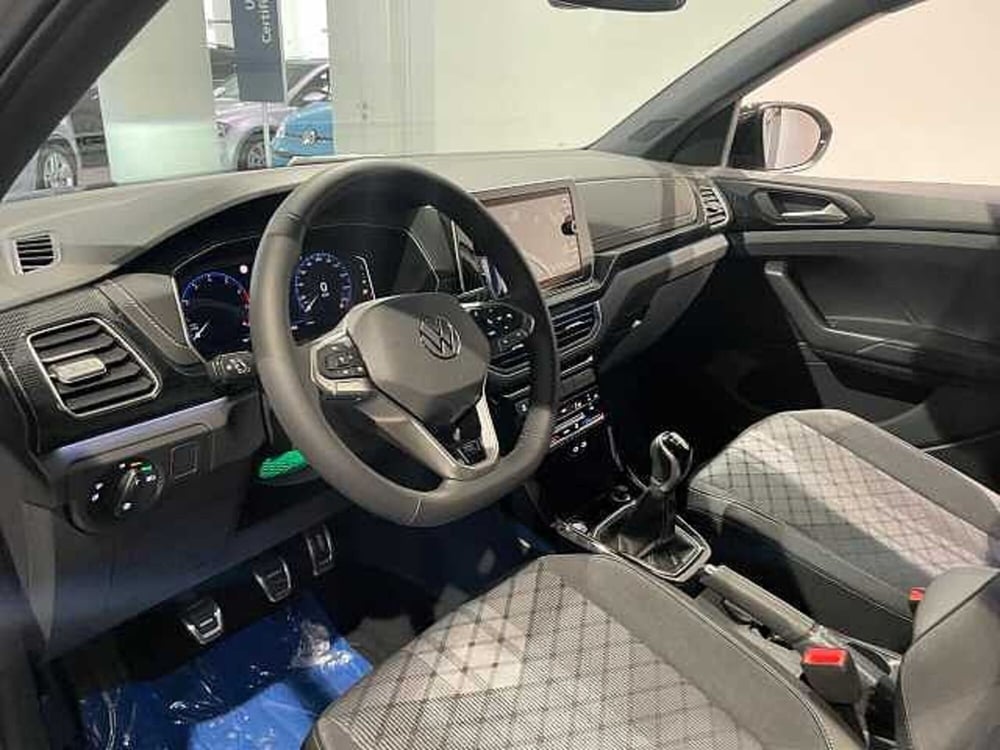 Volkswagen T-Cross nuova a Genova (8)