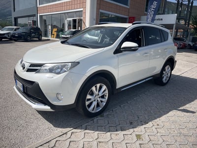 Toyota Rav4 D-4D 4WD Lounge White Ed. del 2015 usata a L&#039;Aquila