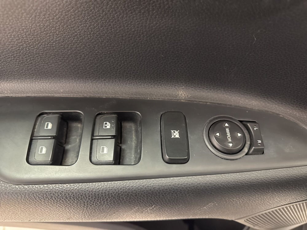 Kia Stonic usata a Palermo (7)