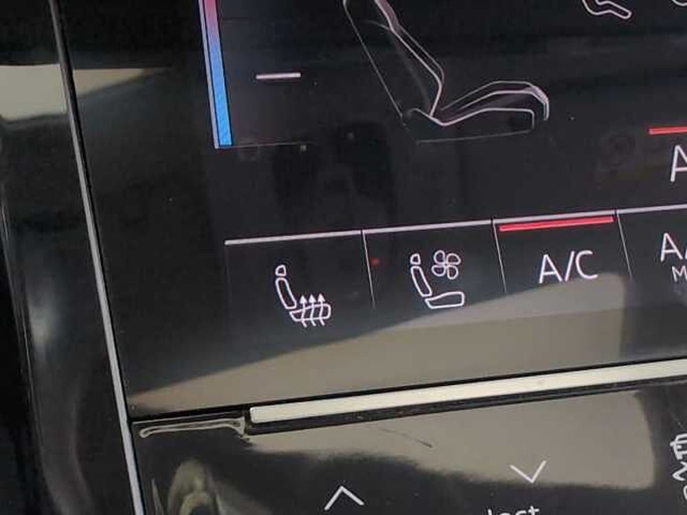 Audi e-tron usata a Varese (18)