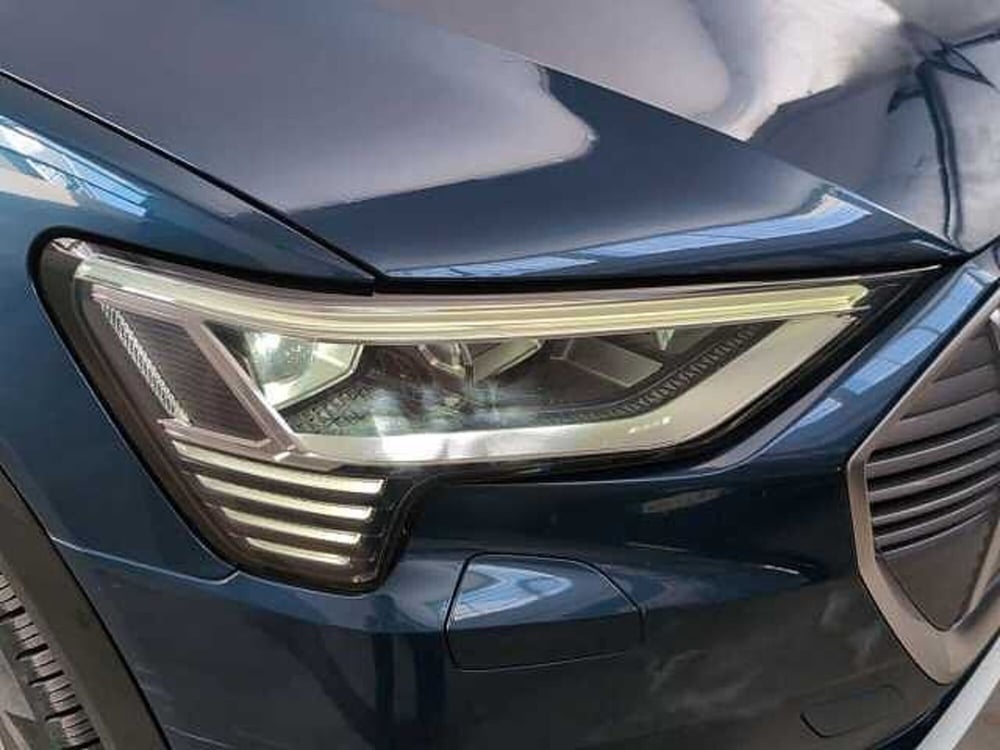 Audi e-tron usata a Varese (2)
