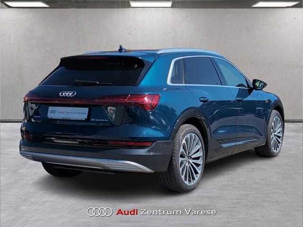 Audi e-tron usata a Varese (4)