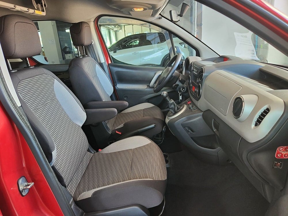 Peugeot Partner usata a Torino (16)