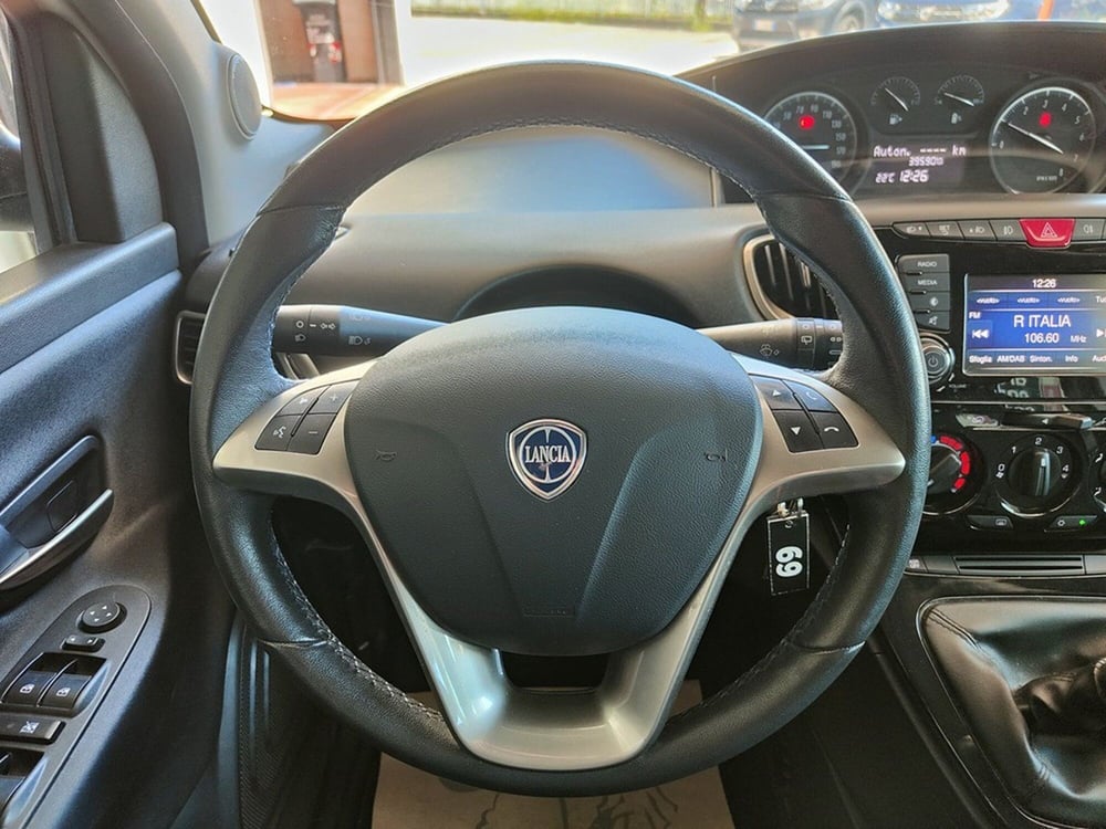 Lancia Ypsilon usata a Torino (14)