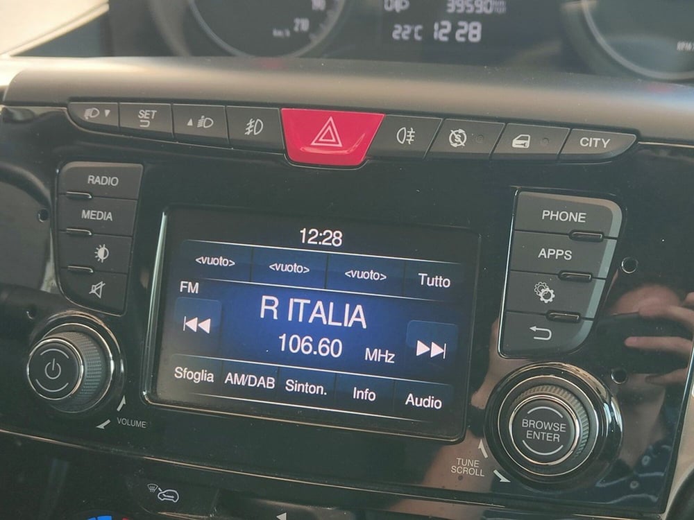 Lancia Ypsilon usata a Torino (19)