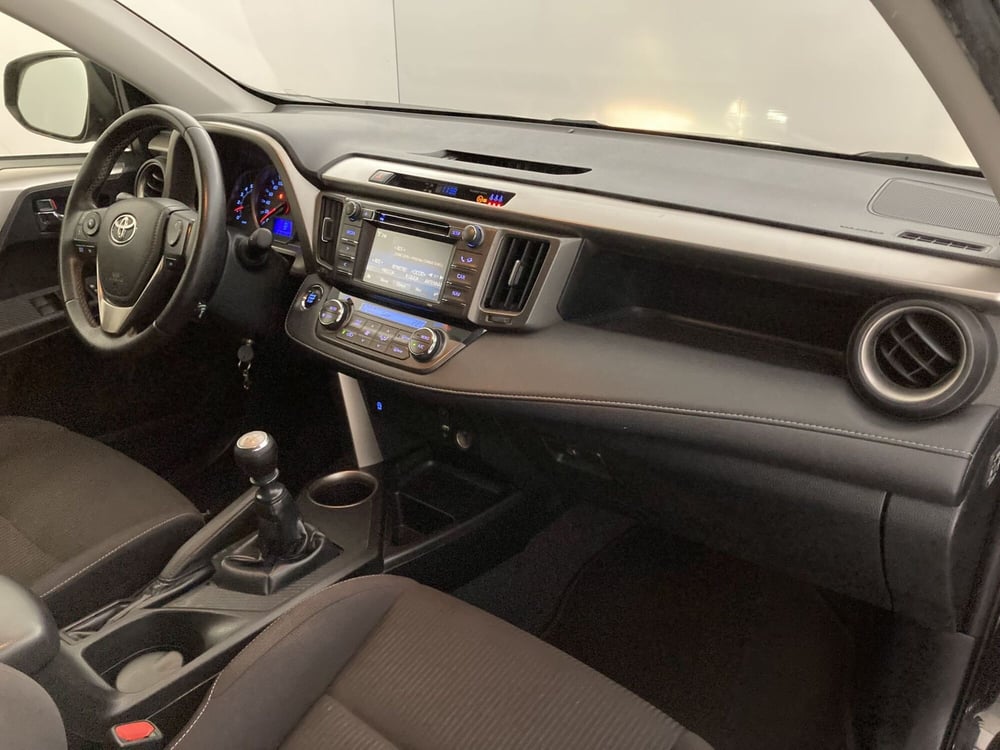 Toyota Rav4 usata a Barletta-Andria-Trani (17)