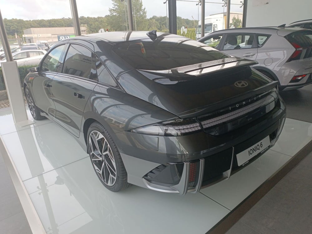 Hyundai Ioniq 5 nuova a Latina
