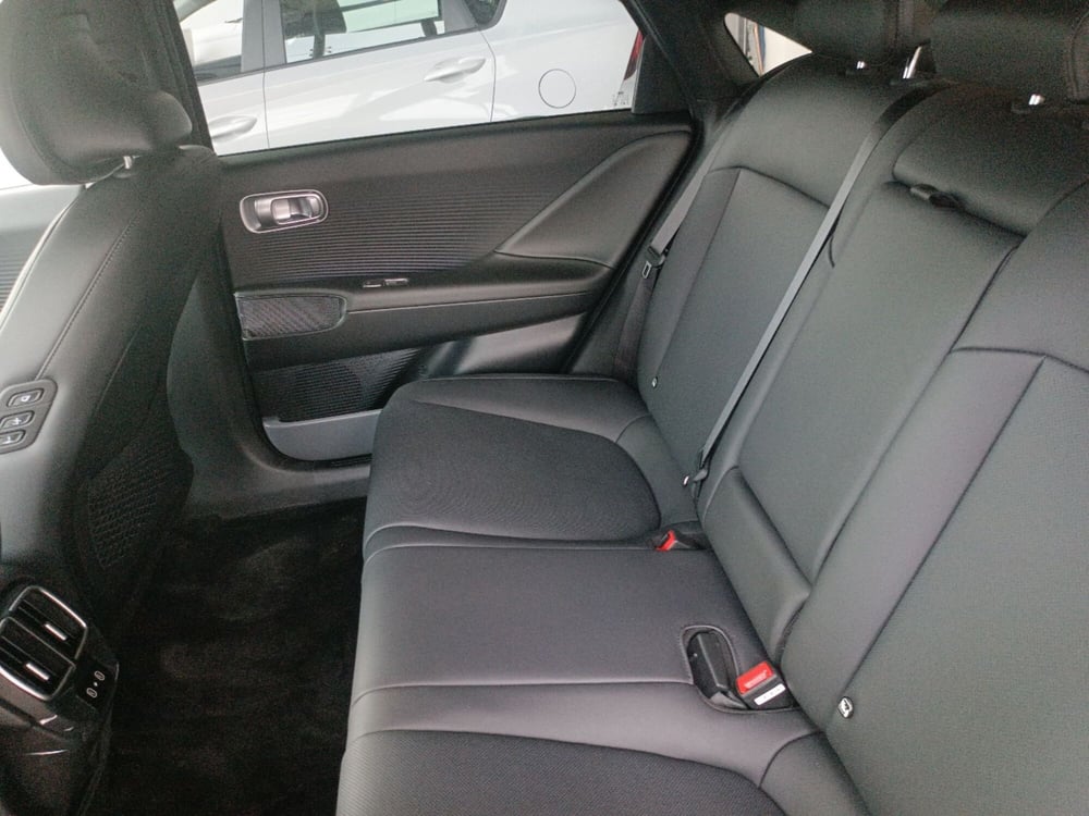 Hyundai Ioniq 5 nuova a Latina (12)