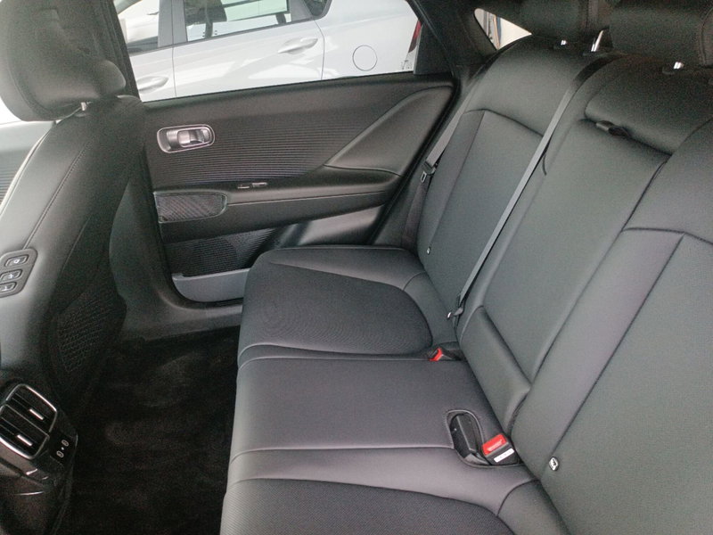 Hyundai Ioniq 5 nuova a Latina (12)