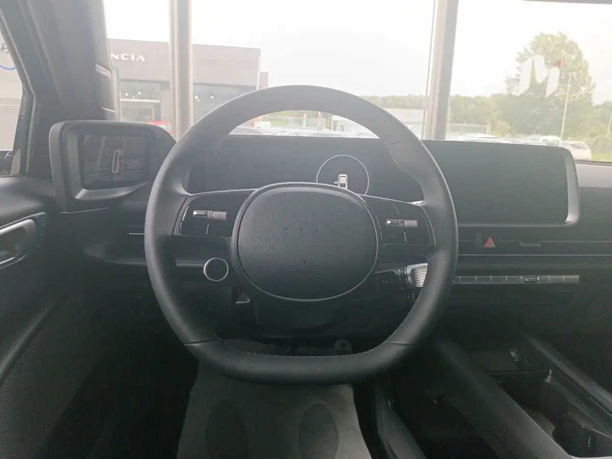 Hyundai Ioniq 5 nuova a Latina (14)