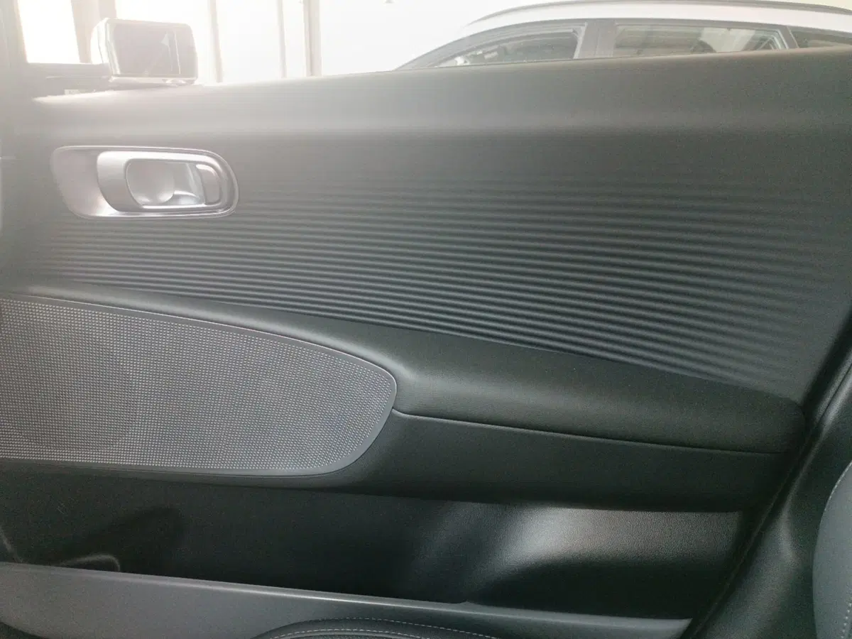 Hyundai Ioniq 5 nuova a Latina (18)
