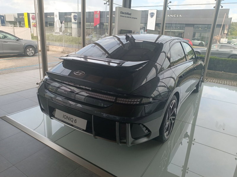 Hyundai Ioniq 5 nuova a Latina (2)